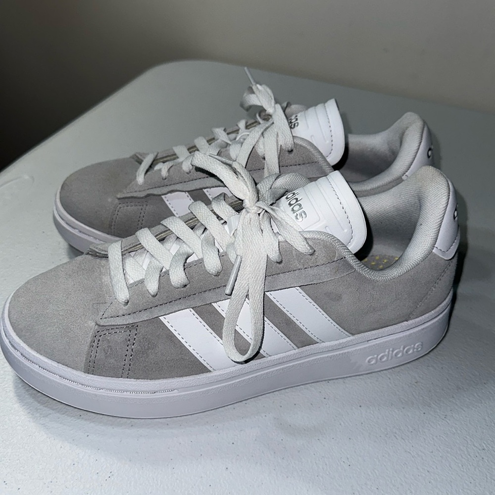 Adidas shoes size 8